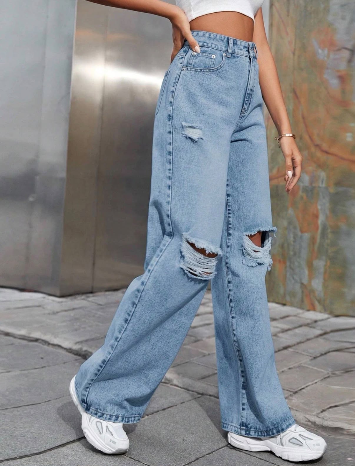 ICE BLUE TORN JEANS - Image 4